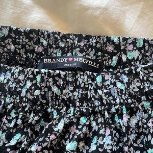 📦 Brandy Melville skirt